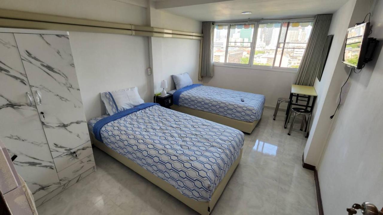 Apartment A4 Dindaeng Bangkok Bagian luar foto