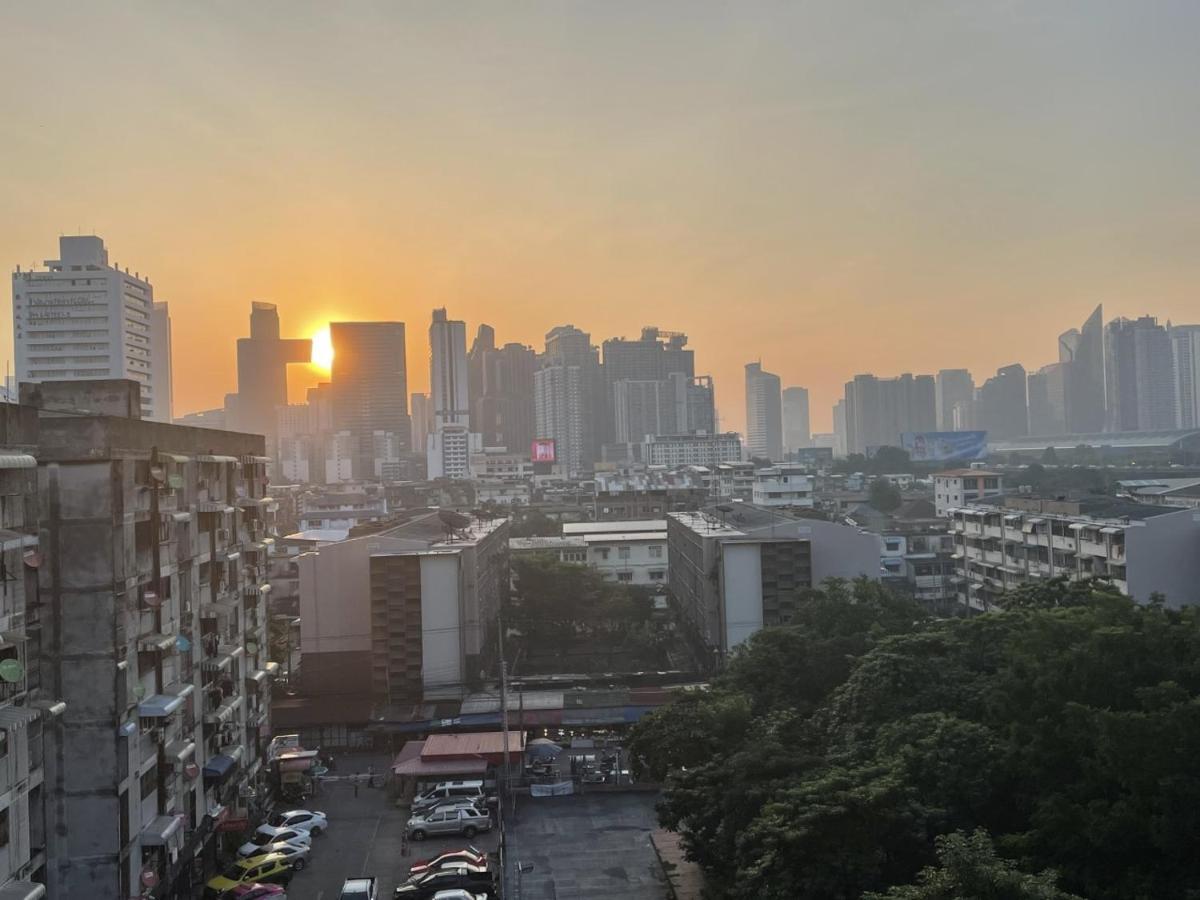 Apartment A4 Dindaeng Bangkok Bagian luar foto